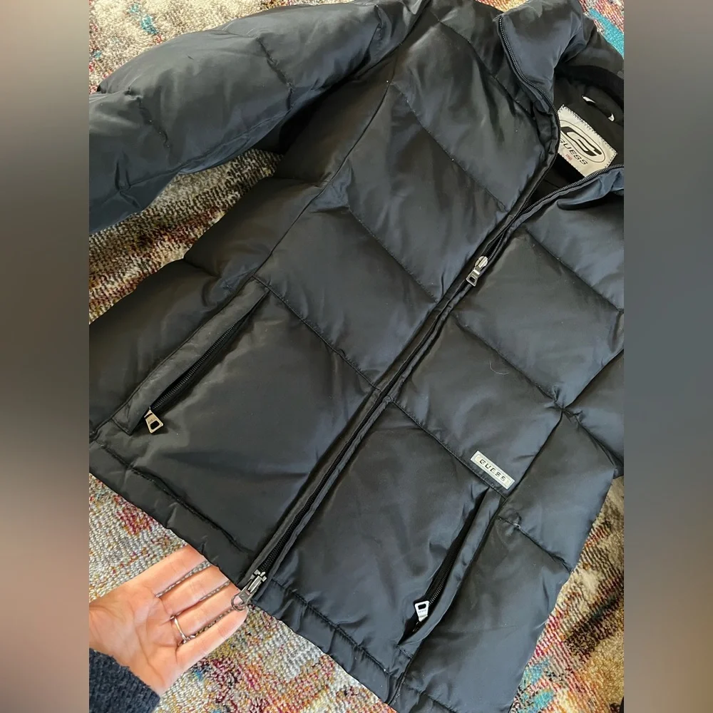 EUC Vintage Guess down puffer coat women’s small black zip up jacket unisex top - Picture 16 of 16